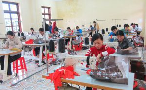 Lớp học nghề may thời trang tại Trường Trung cấp nghề Thạch Thành.